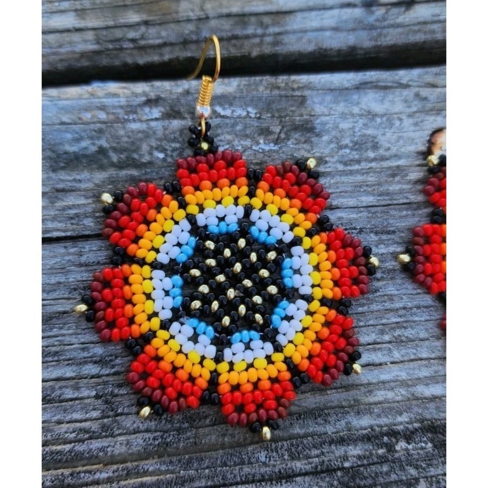 Handmade Women's Native Flower Beaded Earrings. Multicolor - Picture 3 of 5